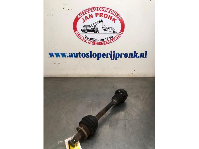 Begagnade Drivaxel, vänster fram Skoda Fabia (6Y5) 1.2 HTP Pris € 40,00 Marginaltabell erbjuds av Autosloopbedrijf Jan Pronk B.V.