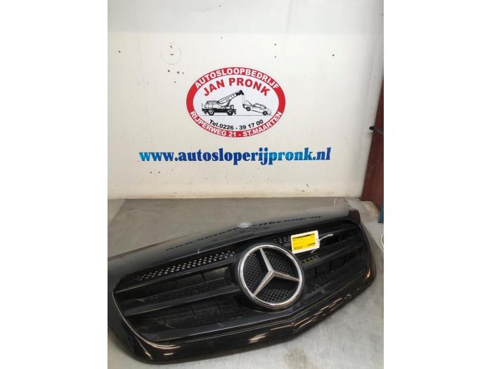 Begagnade Grill Mercedes Citan (415.6) 1.5 108 CDI Pris € 150,00 Marginaltabell erbjuds av Autosloopbedrijf Jan Pronk B.V.