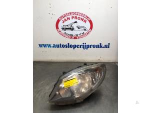 Used Headlight, left Mercedes Citan (415.6) 1.5 108 CDI Price € 125,00 Margin scheme offered by Autosloopbedrijf Jan Pronk B.V.
