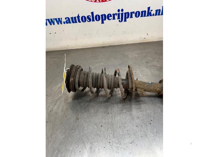 Front shock absorber rod, left from a Mercedes-Benz Citan (415.6) 1.5 108 CDI 2013