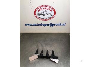 Usagé Bobine Opel Astra H (L48) 1.6 16V Twinport Prix € 30,00 Règlement à la marge proposé par Autosloopbedrijf Jan Pronk B.V.