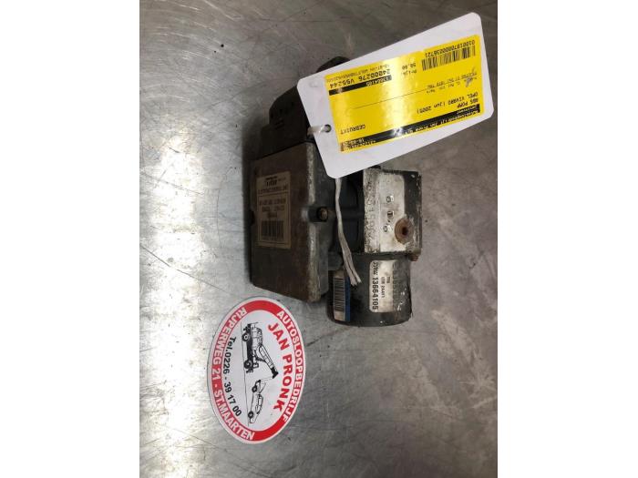 Gebrauchte ABS Pumpe Opel Vivaro 1.9 DI Preis € 50,00 Margenregelung angeboten von Autosloopbedrijf Jan Pronk B.V.