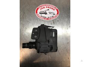 Used Wiper switch Renault Clio III (BR/CR) 1.4 16V Price € 40,00 Margin scheme offered by Autosloopbedrijf Jan Pronk B.V.