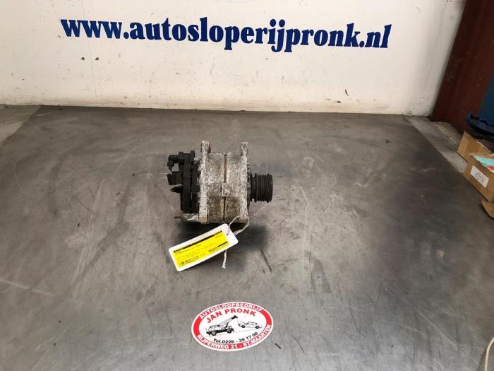Begagnade Dynamo Volkswagen Transporter/Caravelle T5 1.9 TDi Pris € 40,00 Marginaltabell erbjuds av Autosloopbedrijf Jan Pronk B.V.
