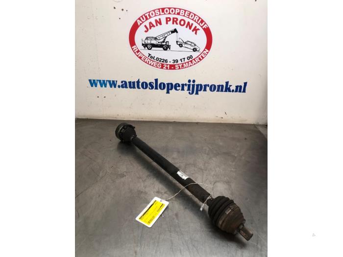 Front drive shaft, right from a Volkswagen Golf VII (AUA) 1.2 TSI BlueMotion 16V 2014