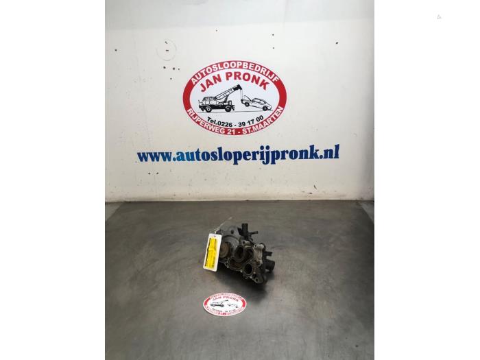 Begagnade Vattenpump Volkswagen Golf VII (AUA) 1.2 TSI 16V Pris € 30,00 Marginaltabell erbjuds av Autosloopbedrijf Jan Pronk B.V.