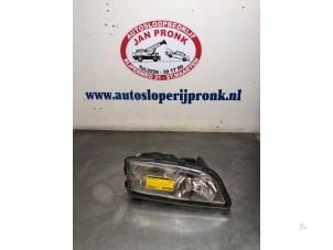 Używane Reflektor prawy Volvo S70 2.5 10V Cena € 40,00 Procedura marży oferowane przez Autosloopbedrijf Jan Pronk B.V.
