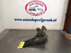 Usagé Bras de suspension avant droit Volkswagen Polo IV (9N1/2/3) 1.2 12V Prix € 35,00 Règlement à la marge proposé par Autosloopbedrijf Jan Pronk B.V.