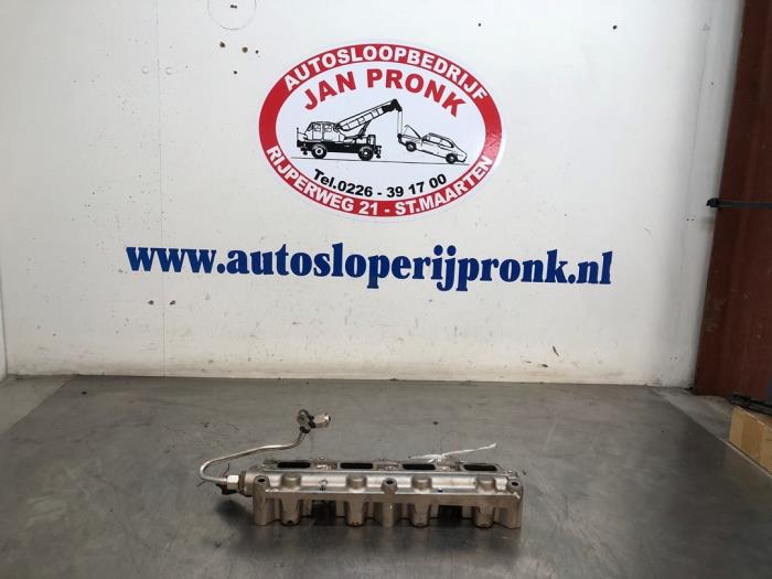 Begagnade Insugsrör Volkswagen Golf V (1K1) 1.4 TSI 122 16V Pris € 40,00 Marginaltabell erbjuds av Autosloopbedrijf Jan Pronk B.V.