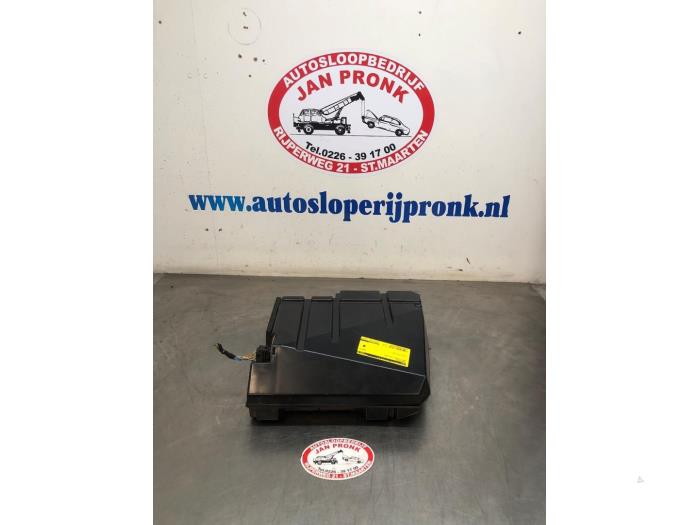 Używane Subwoofer BMW 5 serie Touring (E39) 530i 24V Cena € 50,00 Procedura marży oferowane przez Autosloopbedrijf Jan Pronk B.V.