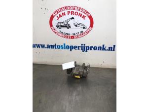 Usados Bomba de aire acondicionado Peugeot Bipper (AA) 1.4 Precio € 50,00 Norma de margen ofrecido por Autosloopbedrijf Jan Pronk B.V.