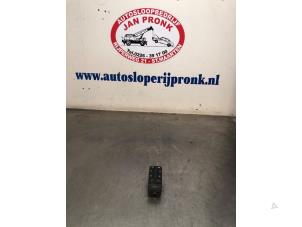 Used Electric window switch Opel Vectra C GTS 3.2 V6 24V Price € 40,00 Margin scheme offered by Autosloopbedrijf Jan Pronk B.V.