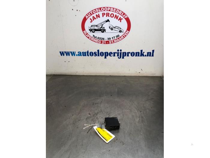 Używane Modul immobilizera Toyota Starlet (EP9) 1.3,XLi,GLi 16V Cena € 20,00 Procedura marży oferowane przez Autosloopbedrijf Jan Pronk B.V.