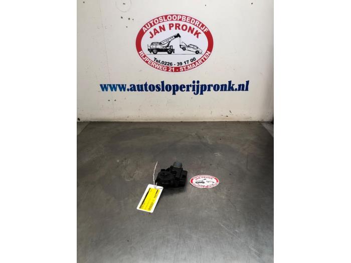 Usados Motor de ventanilla de puerta Volkswagen Polo V (6R) 1.4 16V Precio € 40,00 Norma de margen ofrecido por Autosloopbedrijf Jan Pronk B.V.