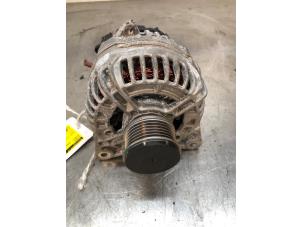 Dynamo van een Renault Kangoo Express (FW) 1.5 dCi 90 FAP 2013