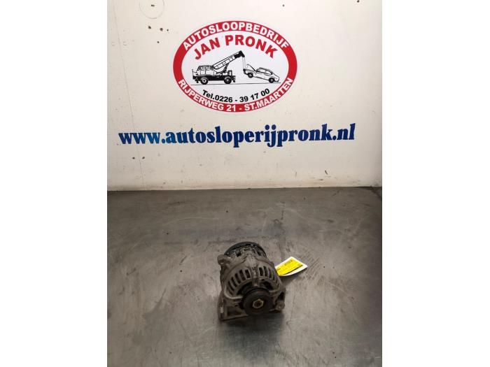 Begagnade Dynamo Renault Twingo II (CN) 1.2 16V Pris € 40,00 Marginaltabell erbjuds av Autosloopbedrijf Jan Pronk B.V.