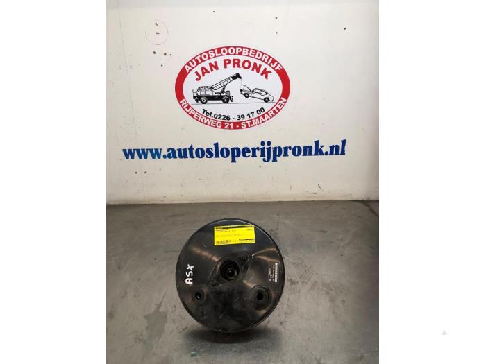 Usagé Servo frein Mitsubishi ASX 1.6 MIVEC 16V Prix € 50,00 Règlement à la marge proposé par Autosloopbedrijf Jan Pronk B.V.
