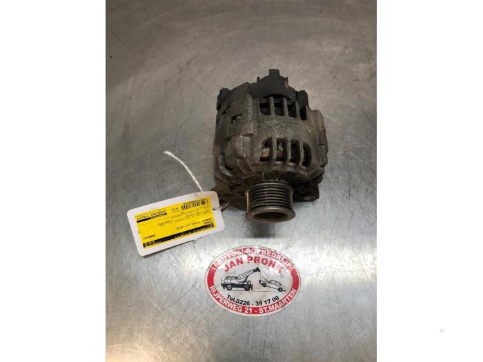 Begagnade Dynamo Renault Twingo II (CN) 1.2 16V Pris € 40,00 Marginaltabell erbjuds av Autosloopbedrijf Jan Pronk B.V.