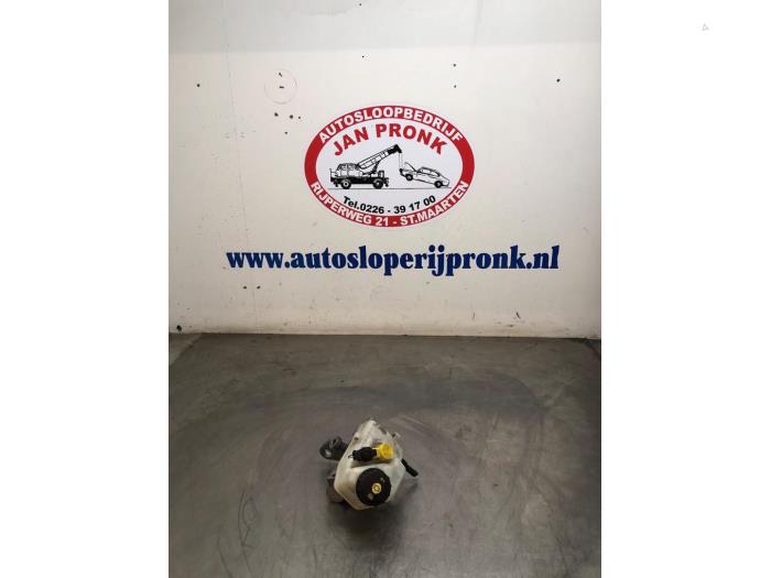 Gebrauchte Hauptbremszylinder Opel Astra J Sports Tourer (PD8/PE8/PF8) 1.4 Turbo 16V Preis € 25,00 Margenregelung angeboten von Autosloopbedrijf Jan Pronk B.V.