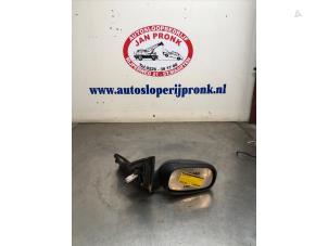 Begagnade Skärmspegel, vänster Saab 9-5 (YS3E) 2.0t 16V Pris € 50,00 Marginaltabell erbjuds av Autosloopbedrijf Jan Pronk B.V.