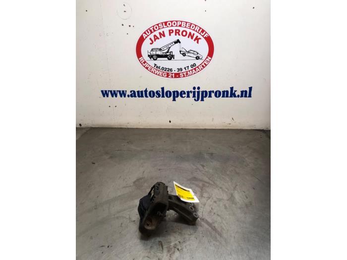 Usagé Support moteur Peugeot 2008 (CU) 1.2 Vti 12V PureTech 82 Prix € 25,00 Règlement à la marge proposé par Autosloopbedrijf Jan Pronk B.V.
