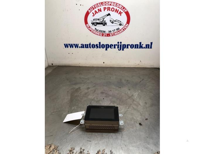 Begagnade Innerdisplay Nissan Almera Tino (V10M) 1.8 16V Pris € 40,00 Marginaltabell erbjuds av Autosloopbedrijf Jan Pronk B.V.