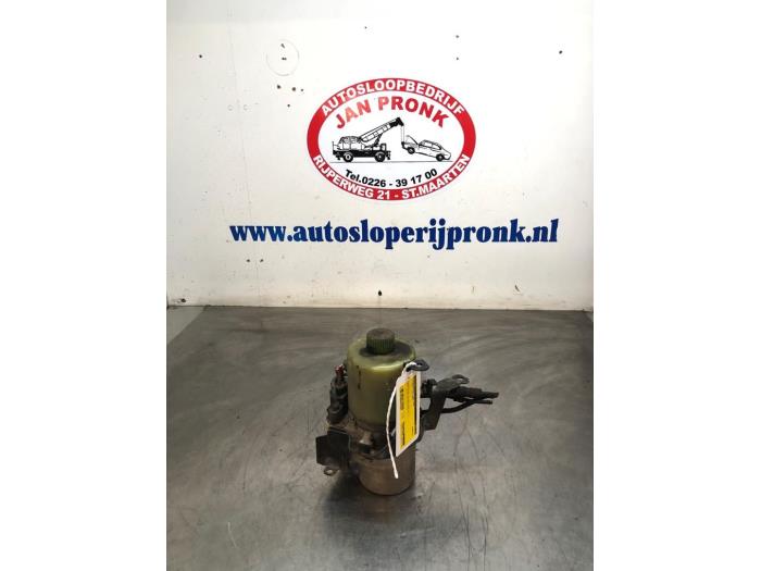 Usagé Pompe direction assistée Volkswagen Polo IV (9N1/2/3) 1.4 TDI 80 Prix € 50,00 Règlement à la marge proposé par Autosloopbedrijf Jan Pronk B.V.