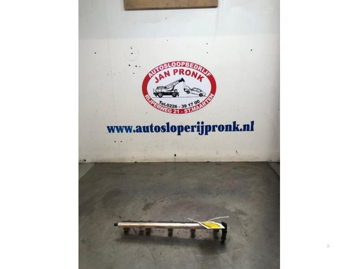 Gebrauchte Einspritzdüse (Einspritzer) Volvo S40 (MS) 2.4 20V Preis € 40,00 Margenregelung angeboten von Autosloopbedrijf Jan Pronk B.V.