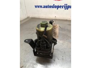 Pompe de direction d'un Seat Ibiza III (6L1) 1.4 16V 85 2006