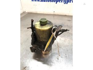 Pompe de direction d'un Seat Ibiza III (6L1) 1.4 16V 85 2006
