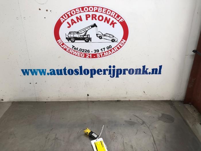 Begagnade Airbagsensor Volkswagen Touareg (7LA/7L6) 5.0 TDI V10 Pris € 25,00 Marginaltabell erbjuds av Autosloopbedrijf Jan Pronk B.V.
