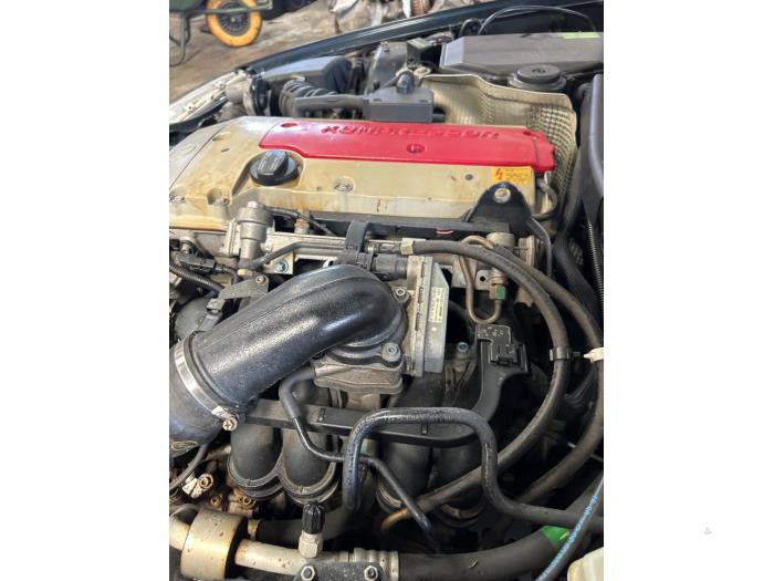 Gebrauchte Drosselklappengehäuse Mercedes SLK (R170) 2.3 230 K 16V Preis € 70,00 Margenregelung angeboten von Autosloopbedrijf Jan Pronk B.V.