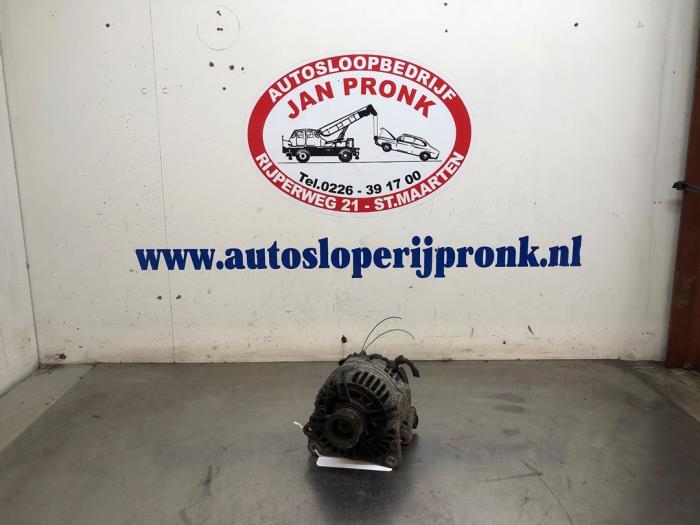 Usagé Alternateur Volkswagen Polo III (6N2) 1.6 GTI 16V Prix € 40,00 Règlement à la marge proposé par Autosloopbedrijf Jan Pronk B.V.
