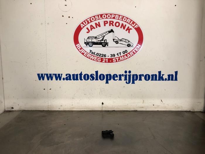 Begagnade Styrvinkelsensor Volkswagen Tiguan (5N1/2) 2.0 TSI 16V 4Motion Pris € 10,00 Marginaltabell erbjuds av Autosloopbedrijf Jan Pronk B.V.