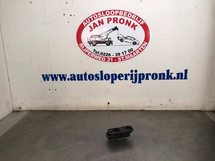 Usados Interruptor de ventanilla eléctrica Skoda Fabia II Combi 1.2 TSI Precio € 25,00 Norma de margen ofrecido por Autosloopbedrijf Jan Pronk B.V.