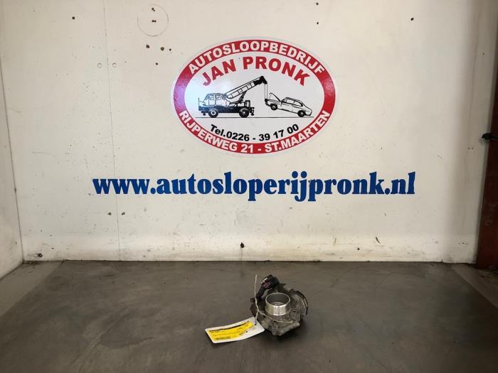 Gebrauchte Drosselklappengehäuse Opel Corsa D 1.2 16V Preis € 25,00 Margenregelung angeboten von Autosloopbedrijf Jan Pronk B.V.