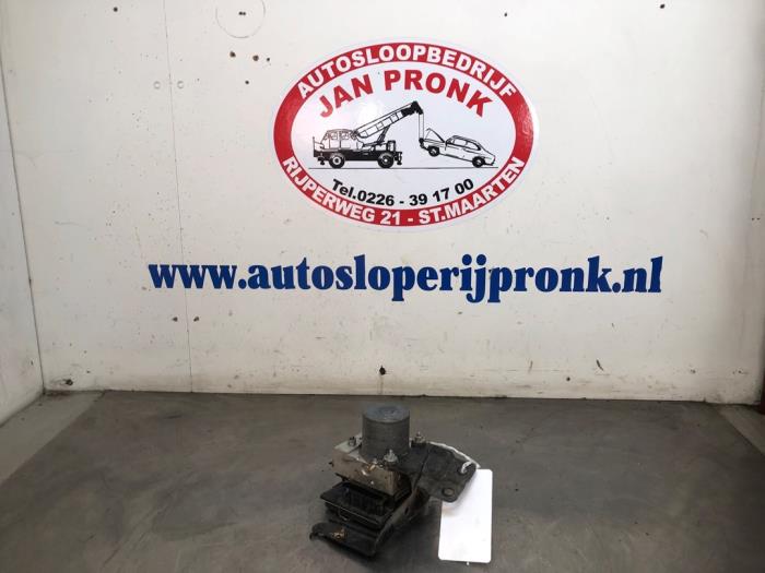 Begagnade ABS-pump Nissan Qashqai (J10) 1.6 16V Pris € 200,00 Marginaltabell erbjuds av Autosloopbedrijf Jan Pronk B.V.
