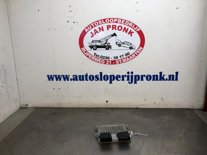 Used Engine management computer Hyundai Santa Fe II (CM) 2.7 V6 24V 4x4 Price € 125,00 Margin scheme offered by Autosloopbedrijf Jan Pronk B.V.