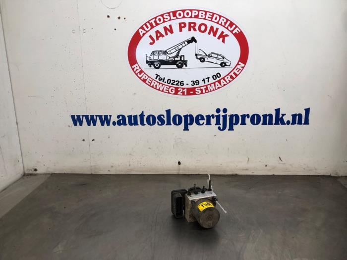 Begagnade ABS-pump Kia Picanto (TA) 1.0 12V Pris € 25,00 Marginaltabell erbjuds av Autosloopbedrijf Jan Pronk B.V.