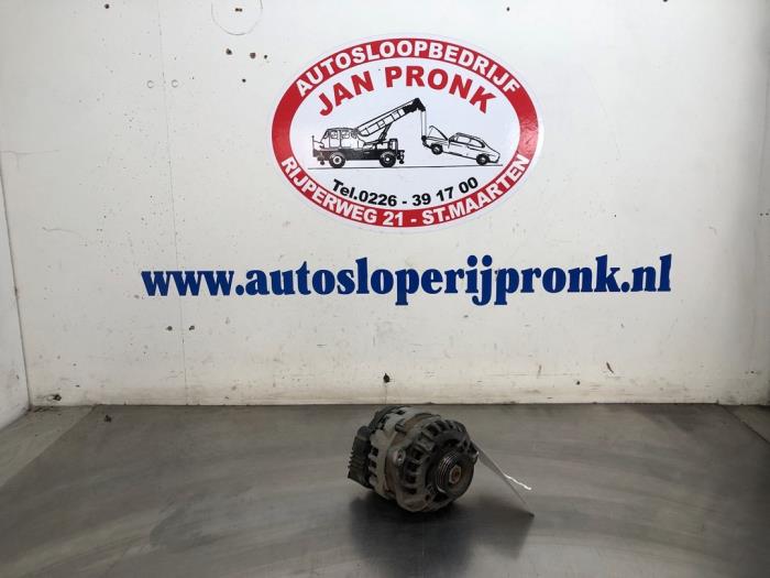 Usagé Dynamo Hyundai i10 (F5) 1.1i 12V Prix € 40,00 Règlement à la marge proposé par Autosloopbedrijf Jan Pronk B.V.