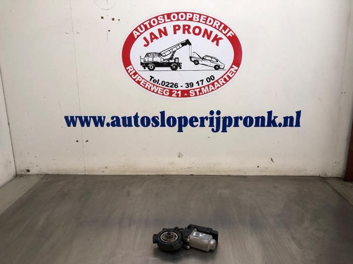 Usados Motor de ventanilla de puerta Hyundai iX35 (LM) 2.0 16V Precio € 75,00 Norma de margen ofrecido por Autosloopbedrijf Jan Pronk B.V.
