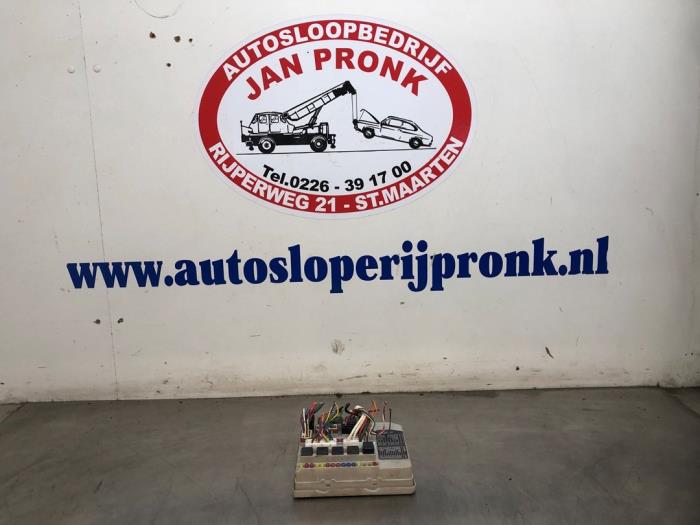 Begagnade Säkringsbox Nissan Micra (K12) 1.4 16V Pris € 50,00 Marginaltabell erbjuds av Autosloopbedrijf Jan Pronk B.V.
