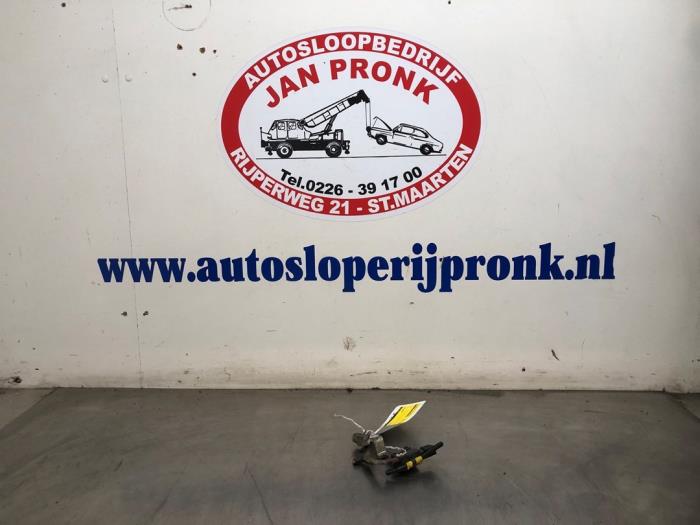Begagnade Batterisensor Peugeot 207/207+ (WA/WC/WM) 1.6 16V VTRi Pris € 25,00 Marginaltabell erbjuds av Autosloopbedrijf Jan Pronk B.V.