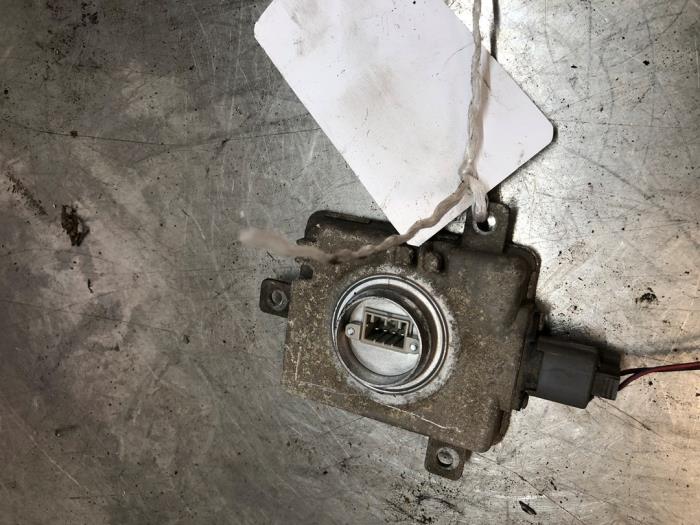 Używane Modul ksenonowy Mazda 5 (CWA9) 2.0i 16V Cena € 40,00 Procedura marży oferowane przez Autosloopbedrijf Jan Pronk B.V.