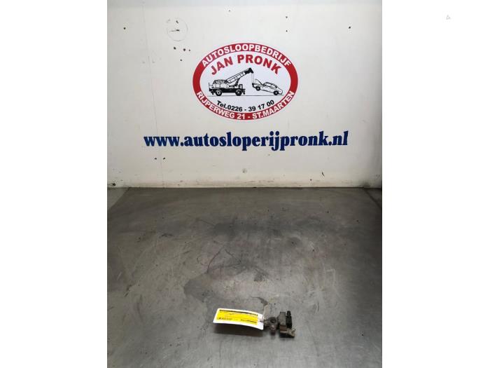 Begagnade Batterisensor Opel Corsa E 1.4 16V Pris € 25,00 Marginaltabell erbjuds av Autosloopbedrijf Jan Pronk B.V.