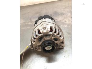 Dynamo van een Renault Twingo (C06) 1.2 16V 2002
