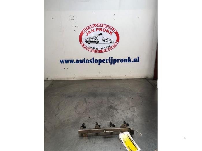 Usagé Système d'injection BMW 3 serie (E46/2) 318 Ci 16V Prix € 40,00 Règlement à la marge proposé par Autosloopbedrijf Jan Pronk B.V.