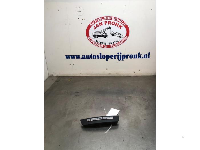 Gebrauchte Schalter Mercedes C (W204) 1.8 C-180 CGI 16V Preis € 25,00 Margenregelung angeboten von Autosloopbedrijf Jan Pronk B.V.