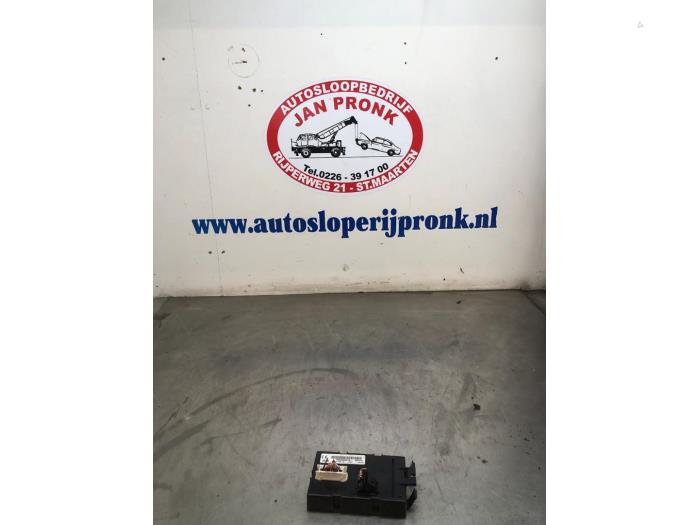 Używane Sterownik Body Control Opel Vivaro 2.0 CDTI Cena € 60,00 Procedura marży oferowane przez Autosloopbedrijf Jan Pronk B.V.