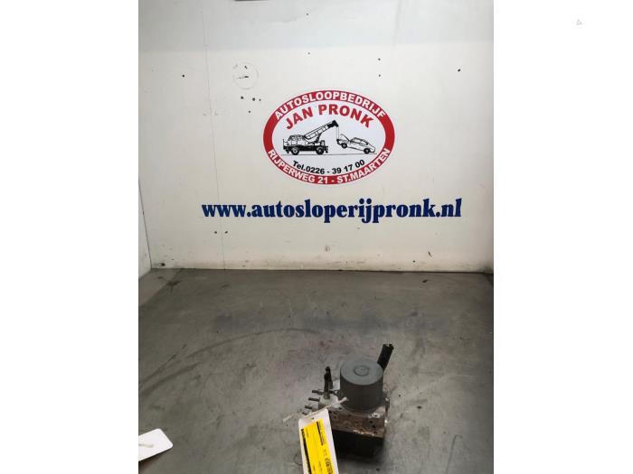 Used ABS pump Mazda 6 Sport (GH14/GHA4) 2.0i 16V S-VT Price € 25,00 Margin scheme offered by Autosloopbedrijf Jan Pronk B.V.